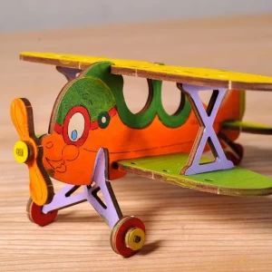 Biplan lėktuvo 3D modelis spalvinimui